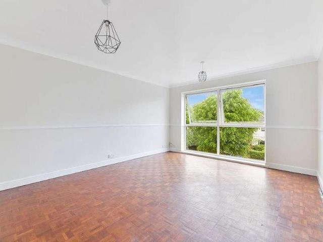 Apartment for rent in Royal Borough of Kingston upon Thames, Greater London