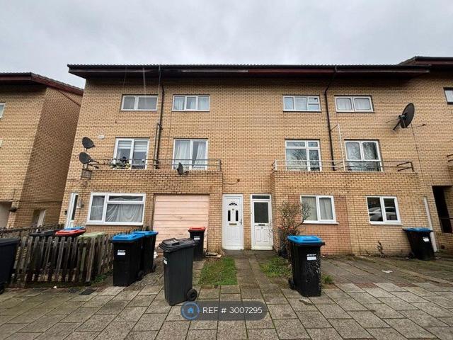 Room for rent in Great Linford, Milton Keynes