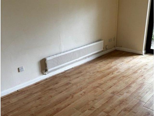 House for rent in Nangreaves, Wales