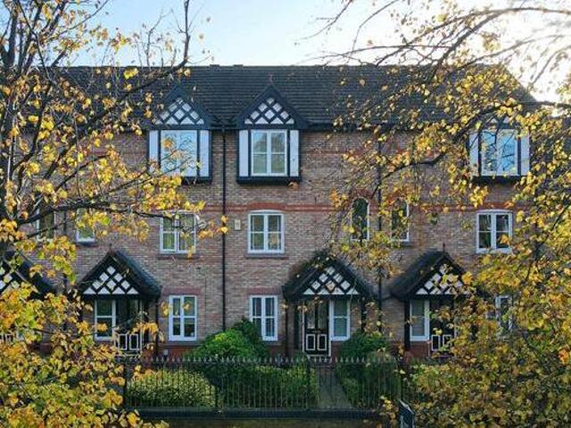 House for sale in Knutsford