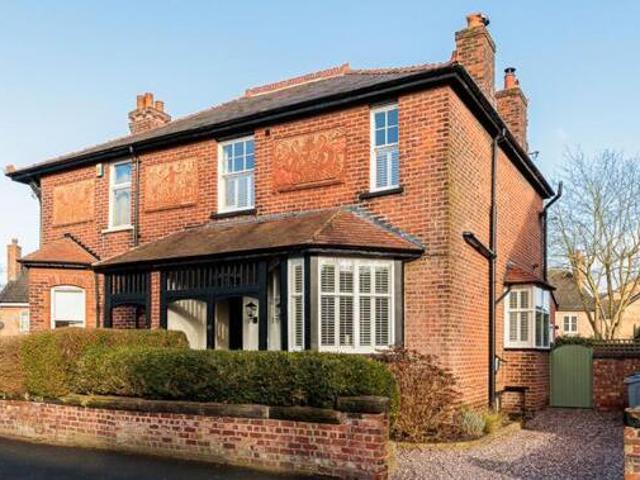 House for sale in Knutsford