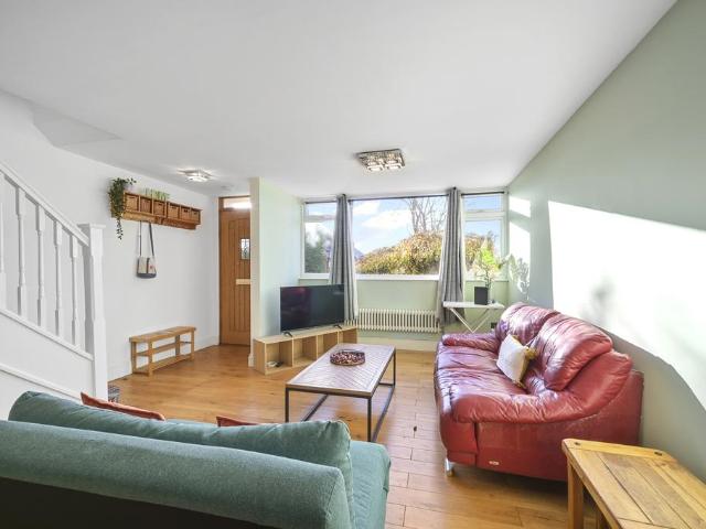 House for rent in London Borough of Merton, Raynes Park