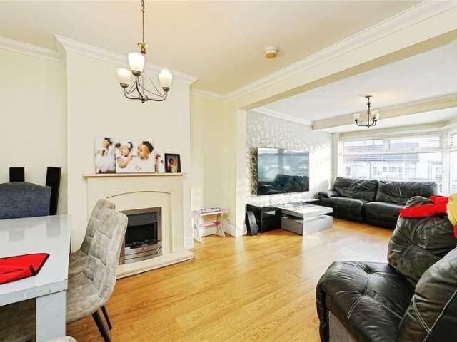 House for rent in Brooklands, Dartford
