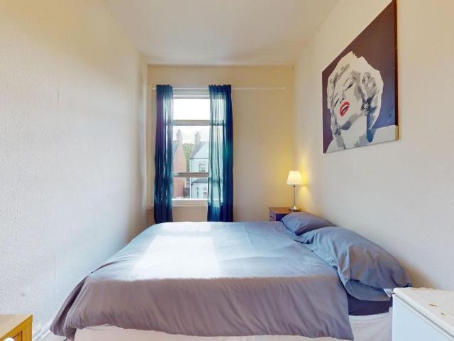 Room for rent in Dollis Hill, Greater London
