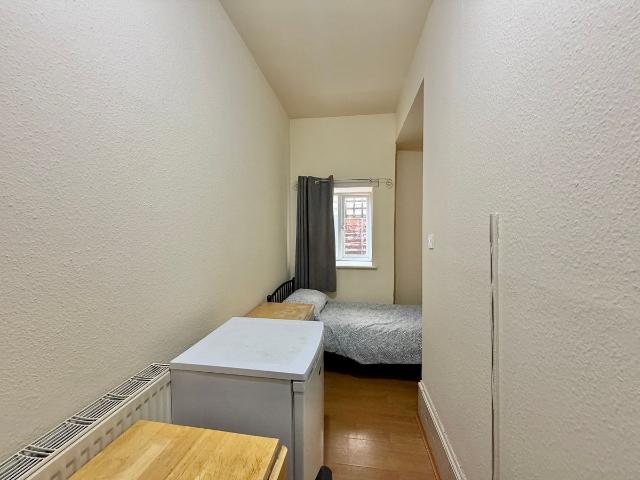 Room for rent in Dollis Hill, Greater London