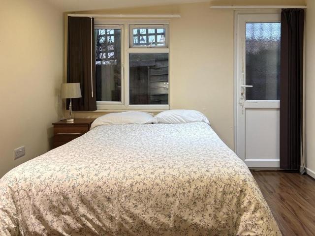 Apartment for rent in Cricklewood, Greater London