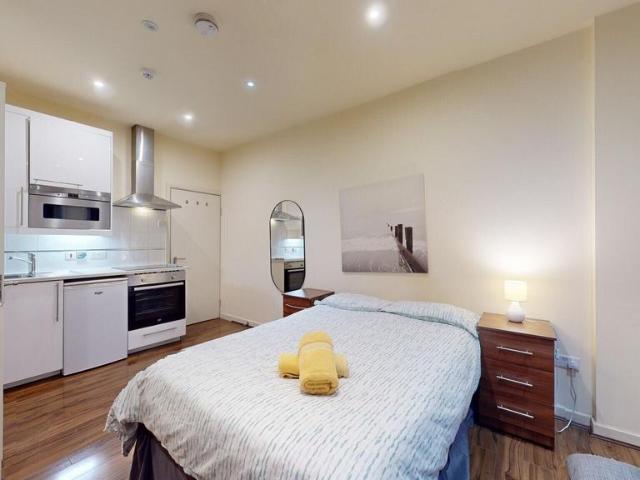 House for rent in Dollis Hill, Greater London