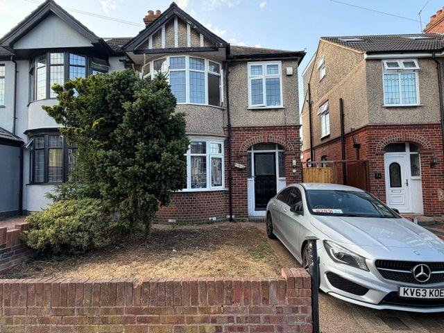 House for rent in Spring Park, Luton