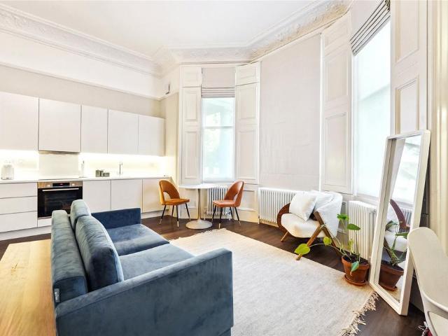 Apartment for rent in Brompton, Greater London