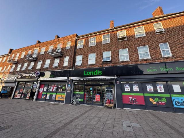 Apartment for rent in Middle Park, Greater London