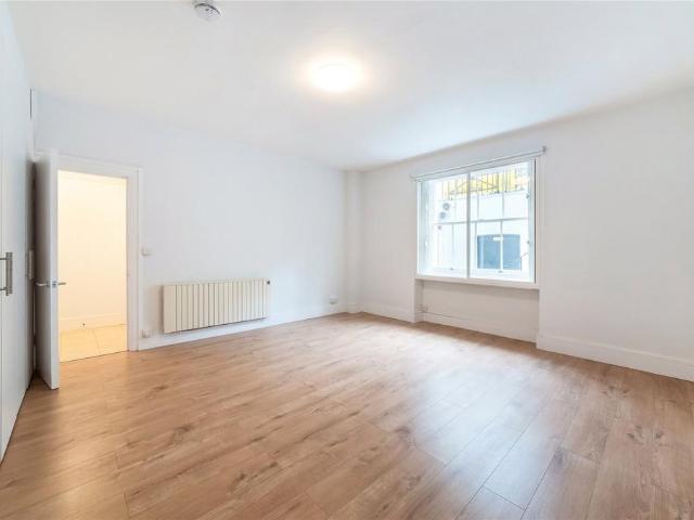 Apartment for rent in Brompton, Greater London