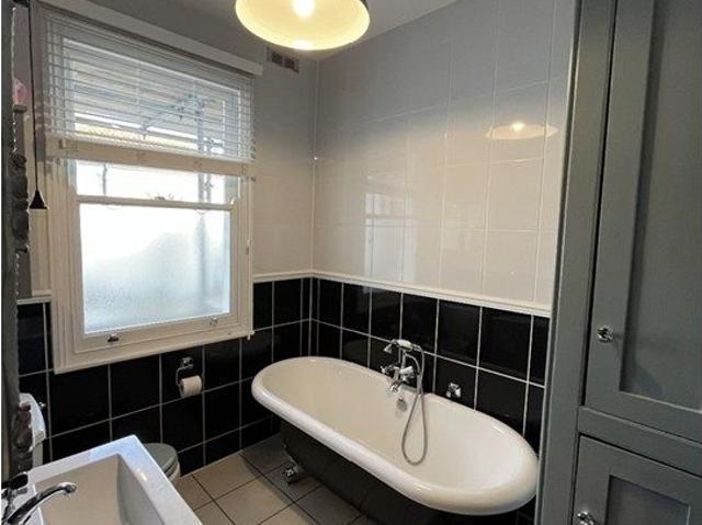 Room for rent in Alton Barnes, Essex