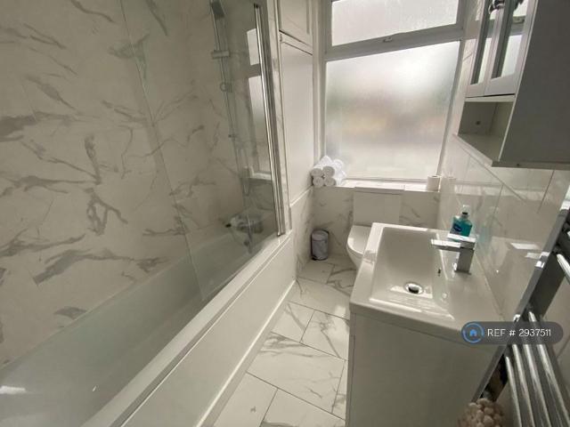 Apartment for rent in Ham, Greater London
