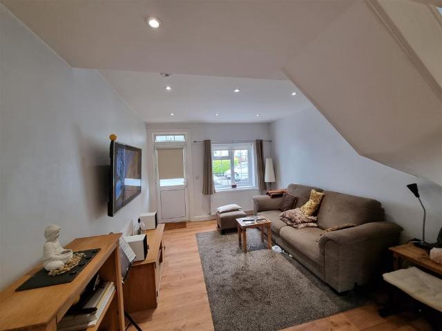 House for rent in London Borough of Croydon, Greater London