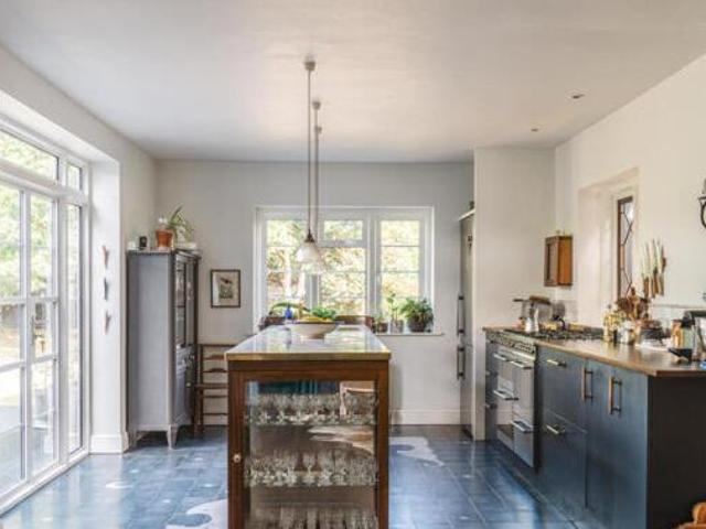 House for sale in Aldershot, Hampshire