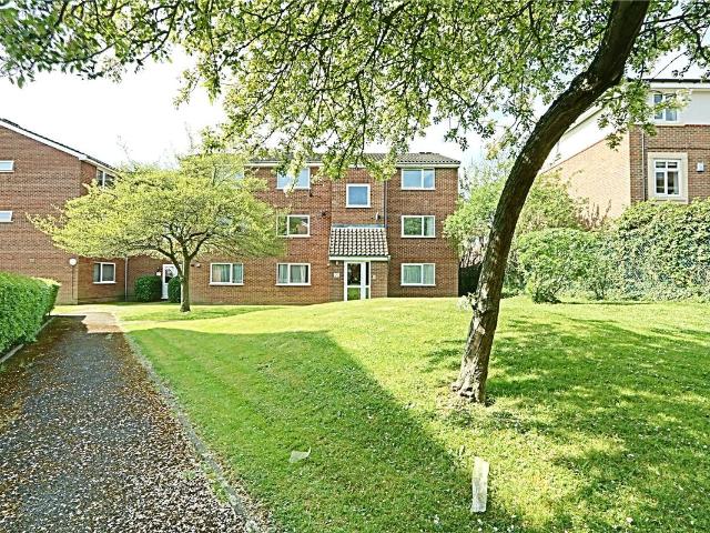 Apartment for rent in Ickenham, Greater London