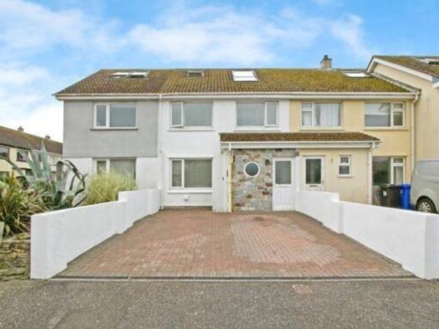 House for sale in Newquay, Cornwall