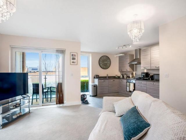 Apartment for rent in Locking Parklands, Locking