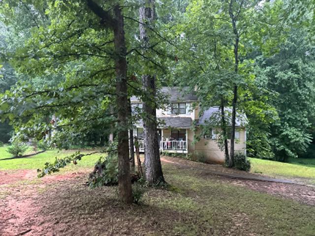 House for sale in Red Oak, Georgia