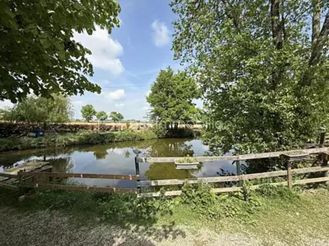 Terrain vente à Château-Gontier, Mée
