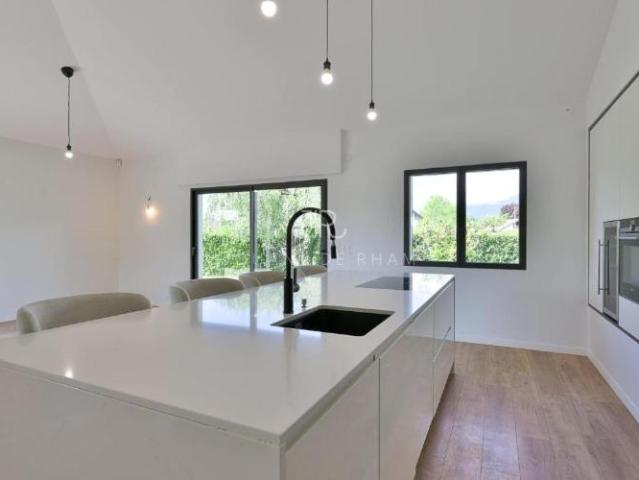 Haus kaufen in Crassier, Waadt