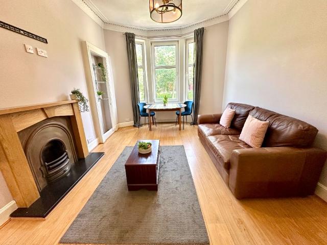 Apartment for rent in Broomhill, Scotland