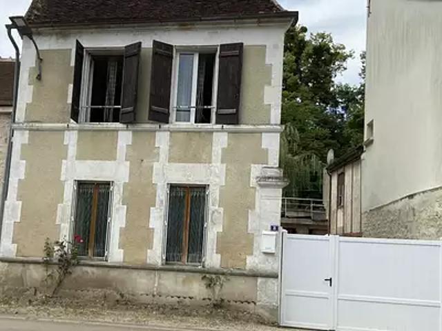 Maison vente à Auxerre, Cravant