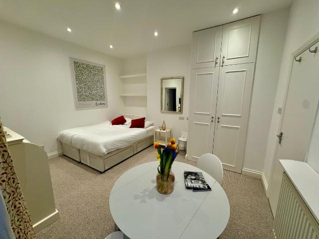 Studio for rent in Bayswater, Greater London