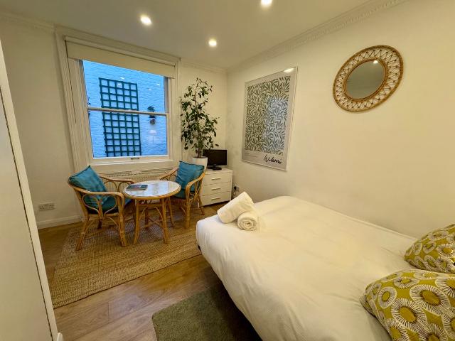 Studio for rent in Bayswater, Greater London
