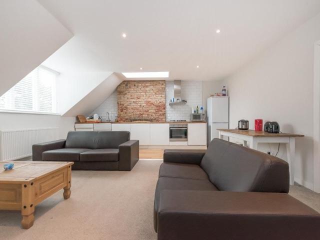 Apartment for rent in Harlesden, Greater London