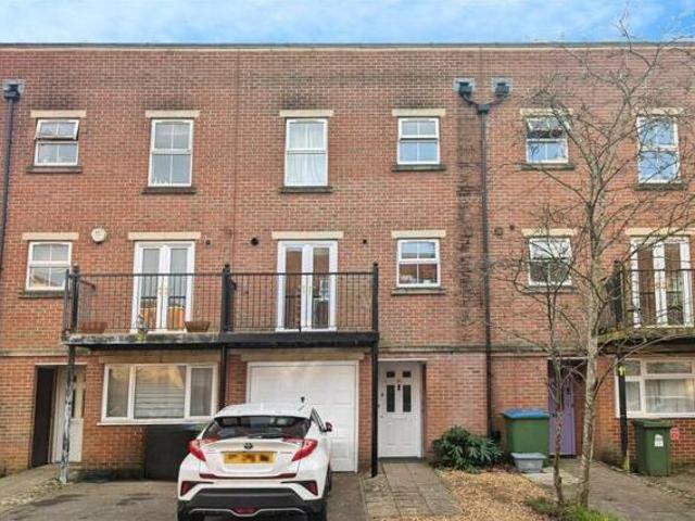 House for sale in Barton Stacey, Hampshire