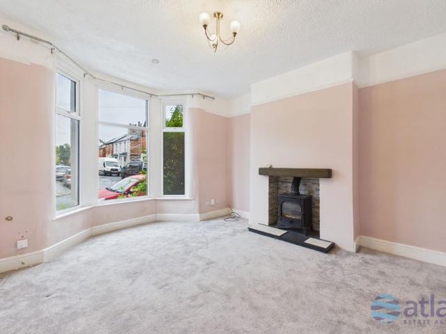 House for rent in Calderstones