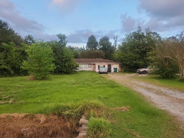 House for sale in Newton, Moss Bluff
