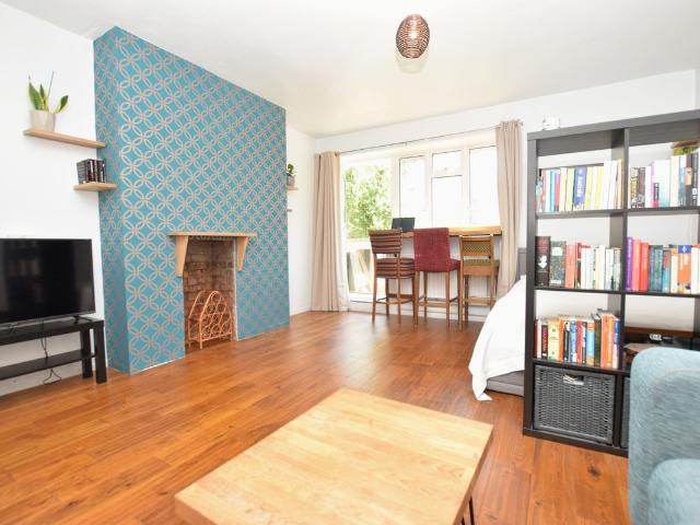 Studio for rent in Camberwell, Greater London