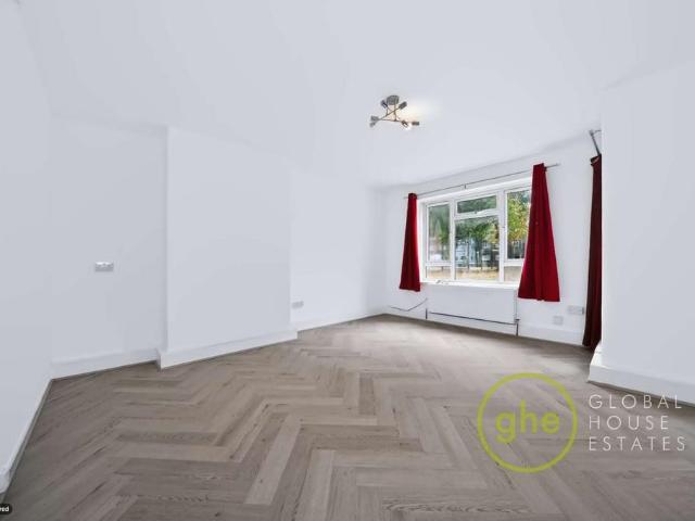 Apartment for rent in Denmark Hill, Greater London