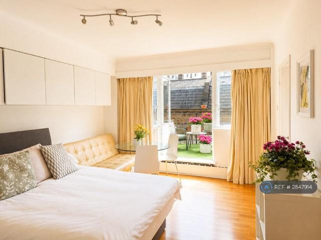 Apartment for rent in Marylebone, Greater London