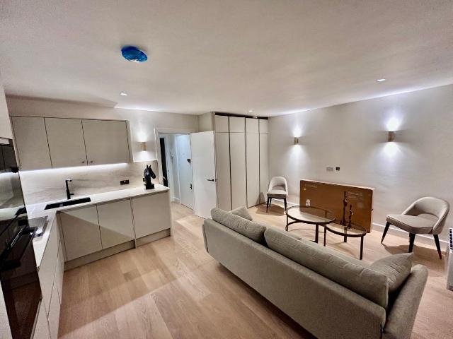 Apartment for rent in Marylebone, Greater London