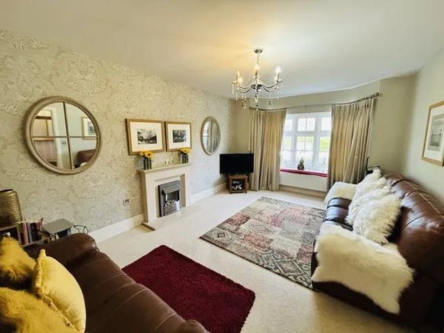 House for rent in Perryfields, West Sussex