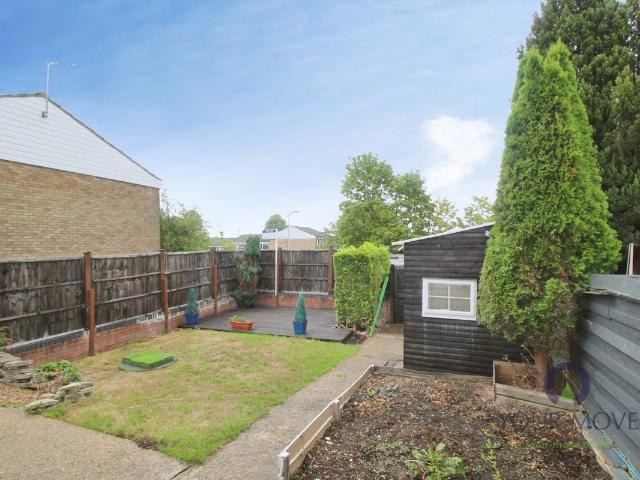 House for rent in Highfield, Pouchen End