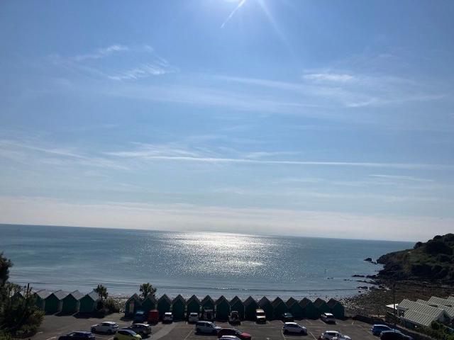 Apartment for rent in Rotherslade, Newton