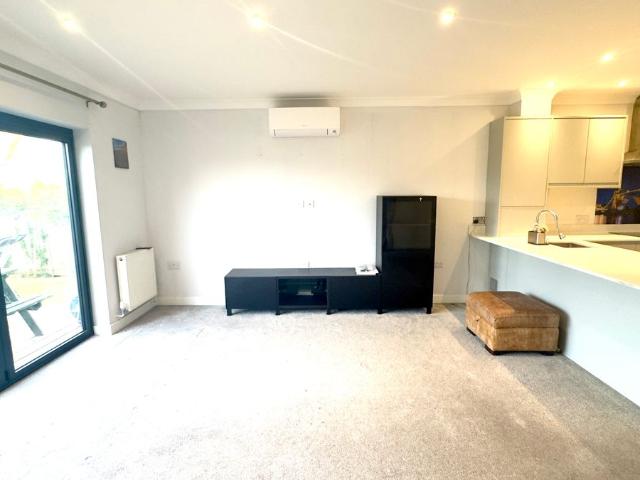 House for rent in Barnes Cray, Greater London