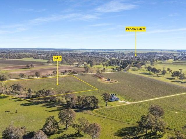 Land for sale in Comaum, South Australia