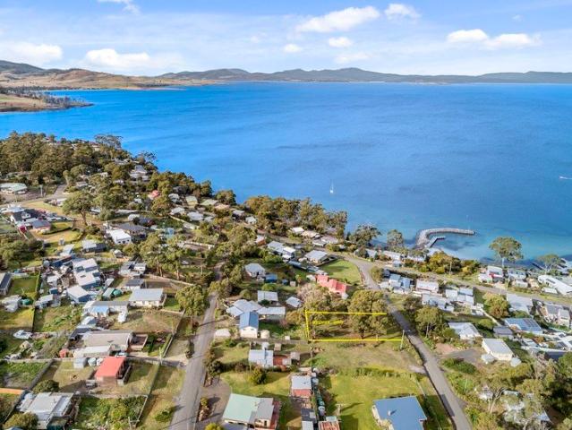 Land for sale in Primrose Sands, Tasmania