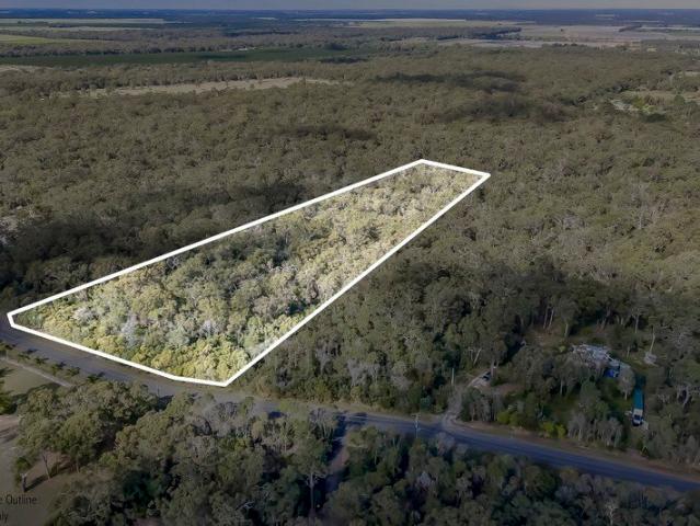 Land for sale in Moore Park Beach, Bundaberg Region