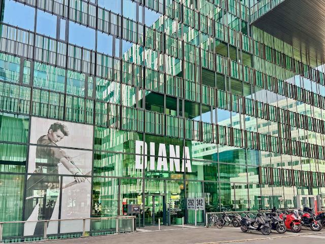 Bedrijfspand te huur in Zuidoost, Amsterdam