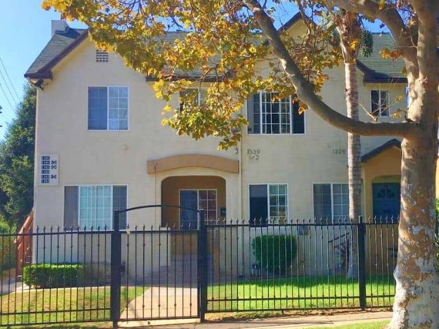 Room for rent in Canoga Park, California