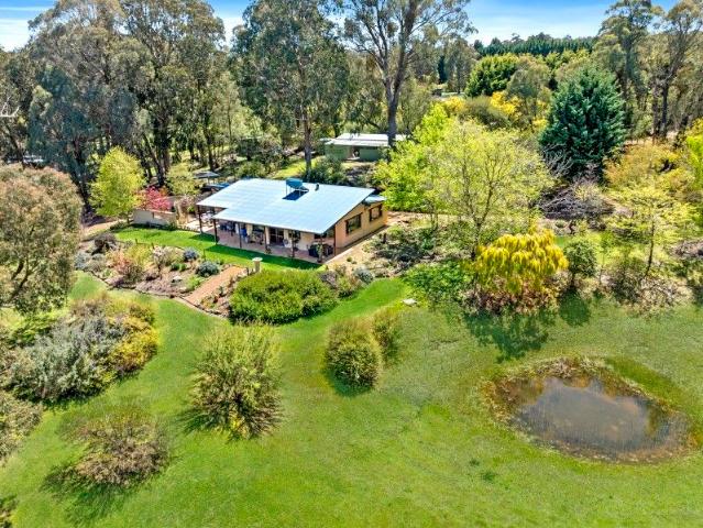 Cottage for sale in Tolmie, Victoria