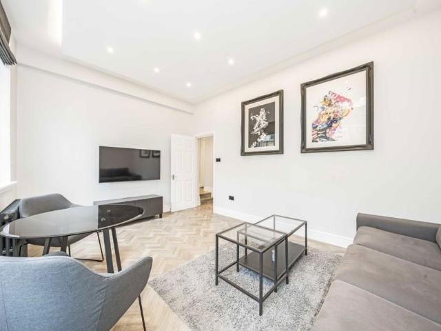 Apartment for rent in Aldgate, Lyons