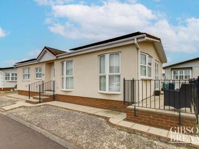 House for sale in Canvey Island
