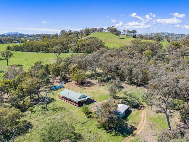 Cottage for sale in Lyndhurst, New South Wales